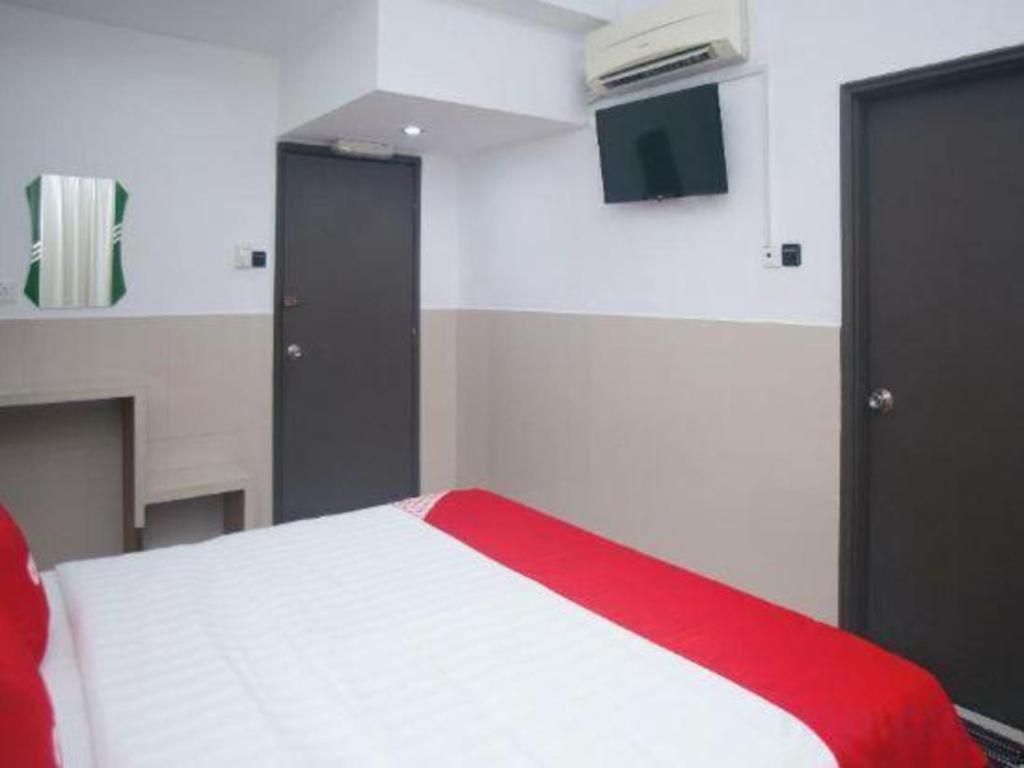 Oyo 89851 Leila Hotel Sandakan Luaran gambar
