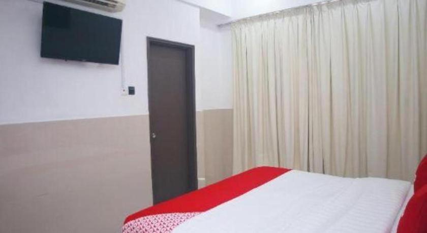 Oyo 89851 Leila Hotel Sandakan Luaran gambar